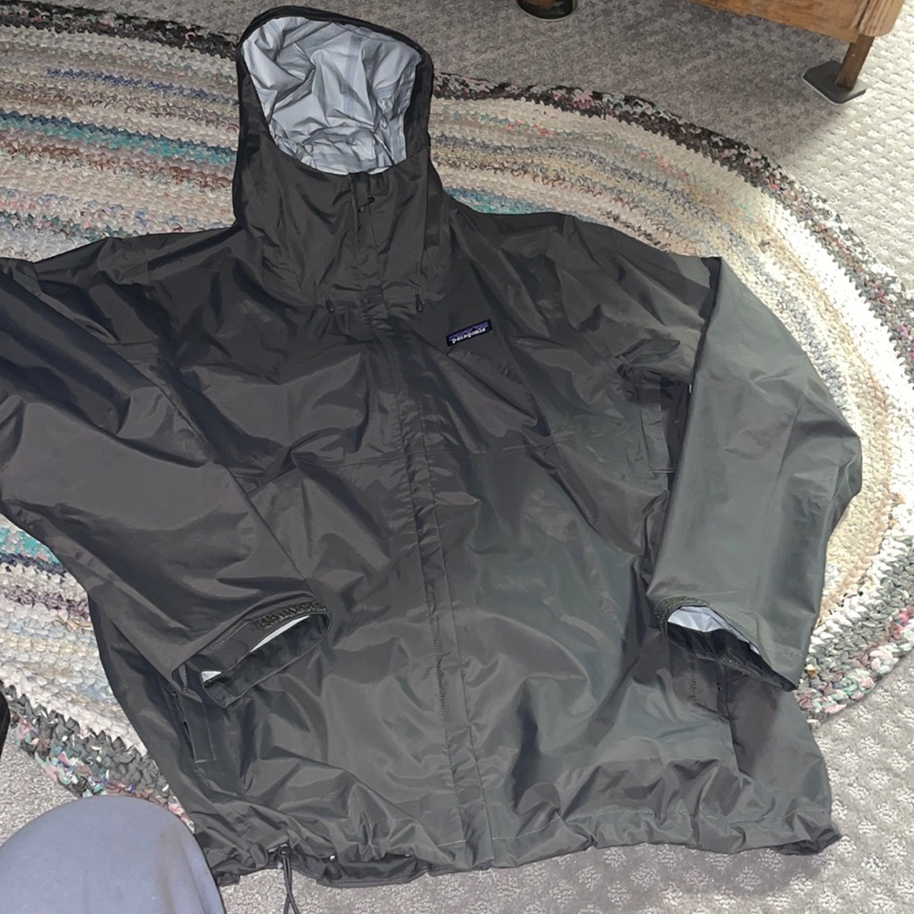 Patagonia rain jacket (2021) brand new never used